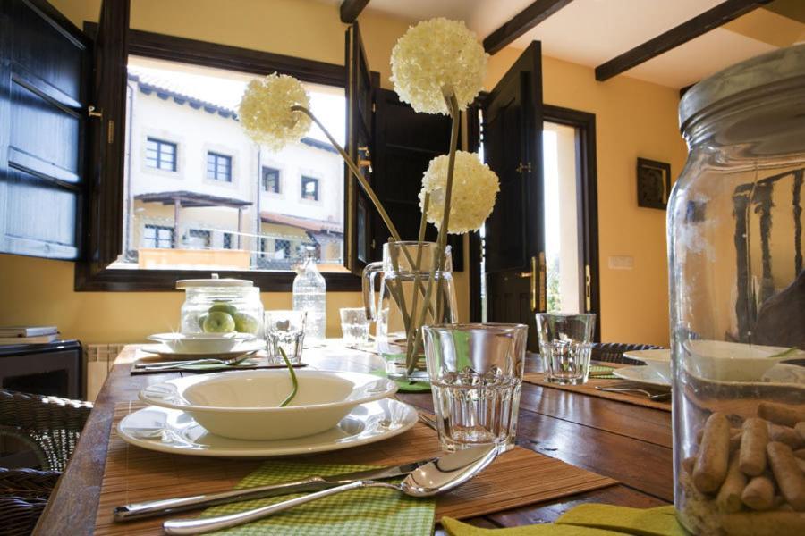 Apartamentos Santillana Del Mar Exterior photo