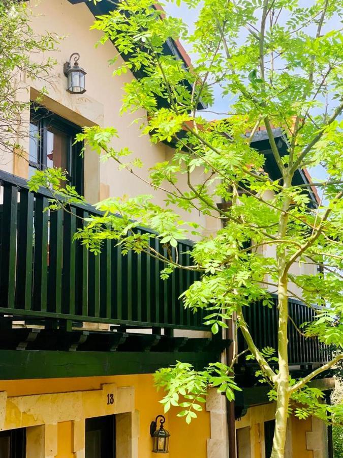Apartamentos Santillana Del Mar Exterior photo