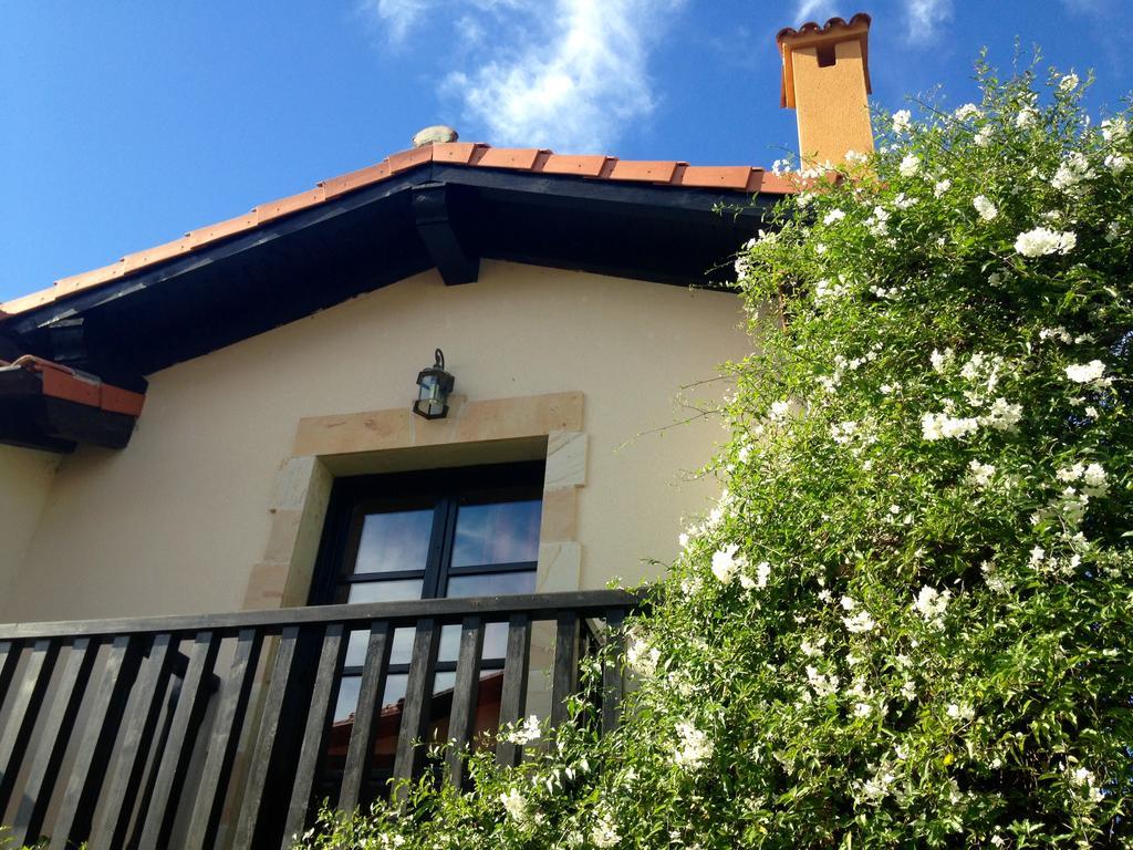 Apartamentos Santillana Del Mar Exterior photo