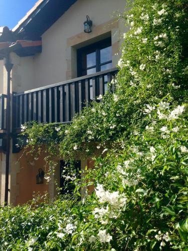 Apartamentos Santillana Del Mar Exterior photo